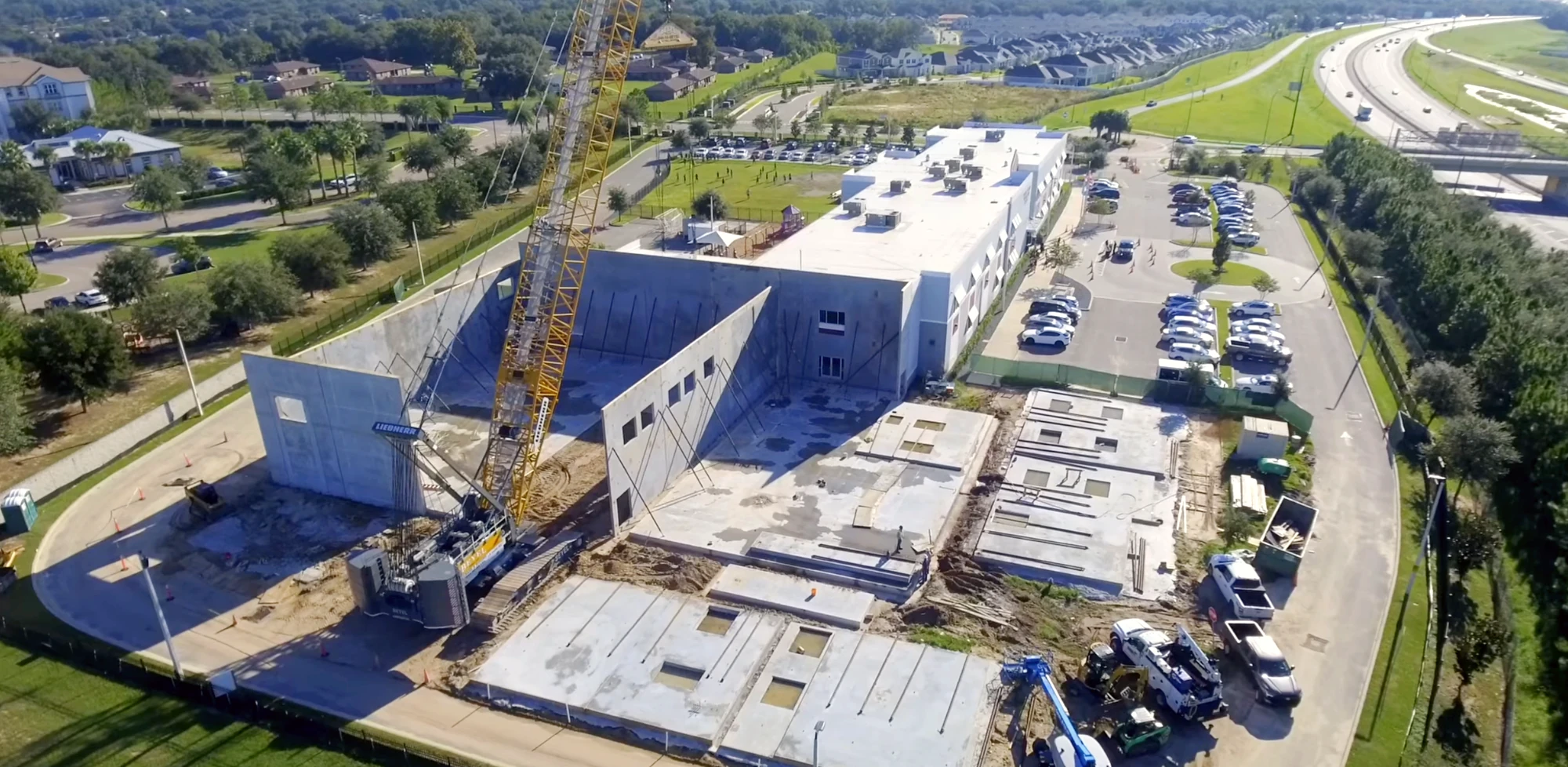 Tilt-wall construction of a new school building, seen from above